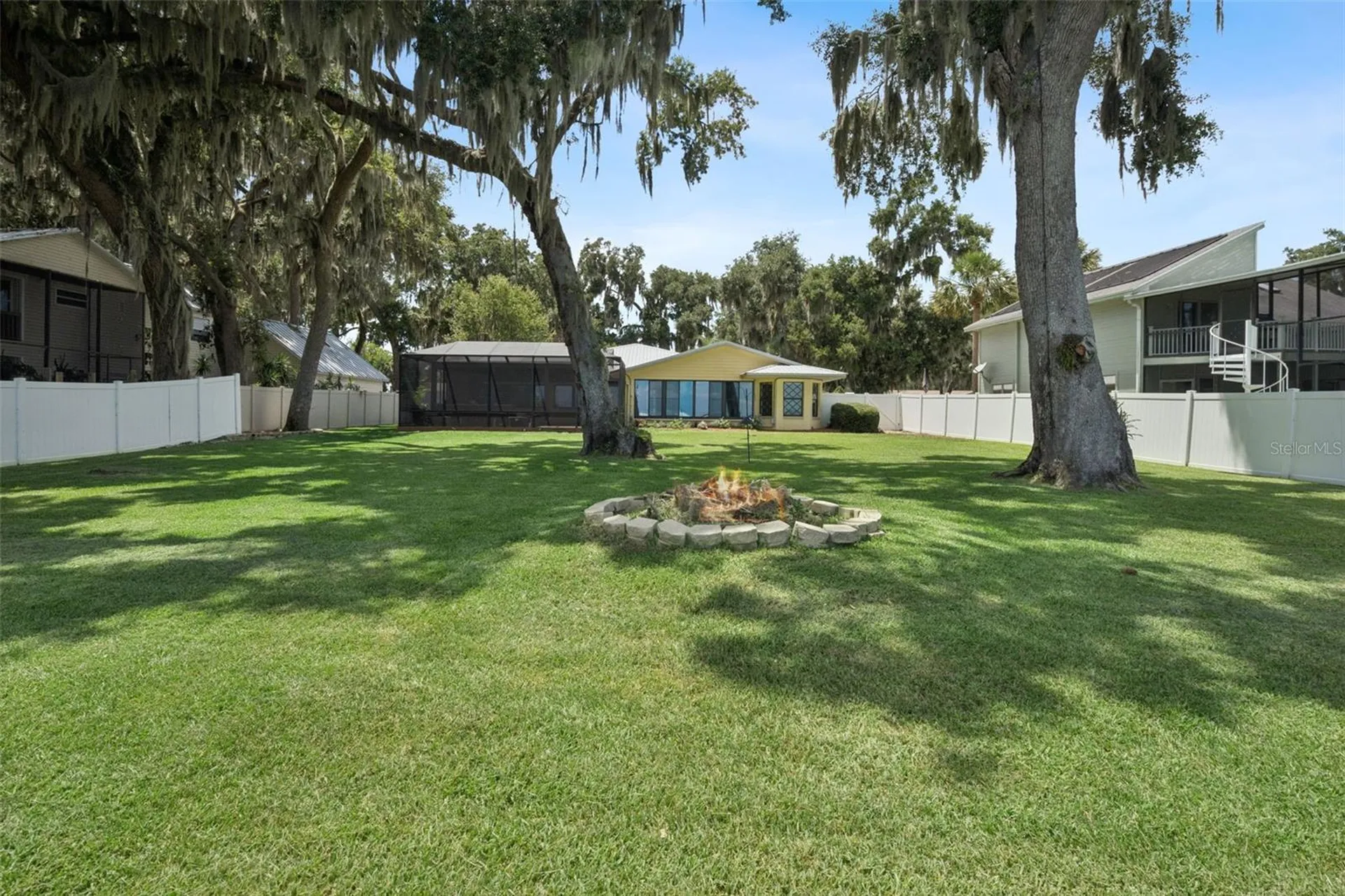 35040 Shady Oaks Lane Fruitland Park FL 34731