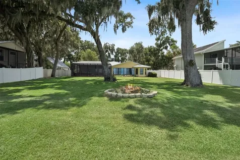 35040 Shady Oaks Lane Fruitland Park FL 34731