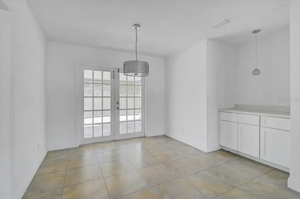 2866 Louise Street Sarasota FL 34237