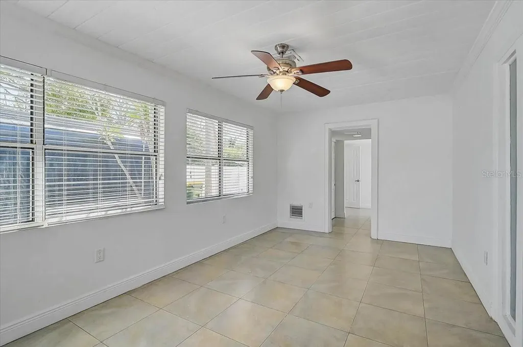 2866 Louise Street Sarasota FL 34237
