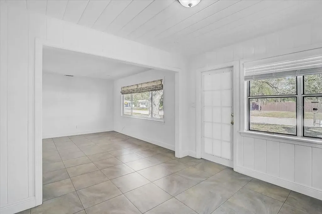 2866 Louise Street Sarasota FL 34237