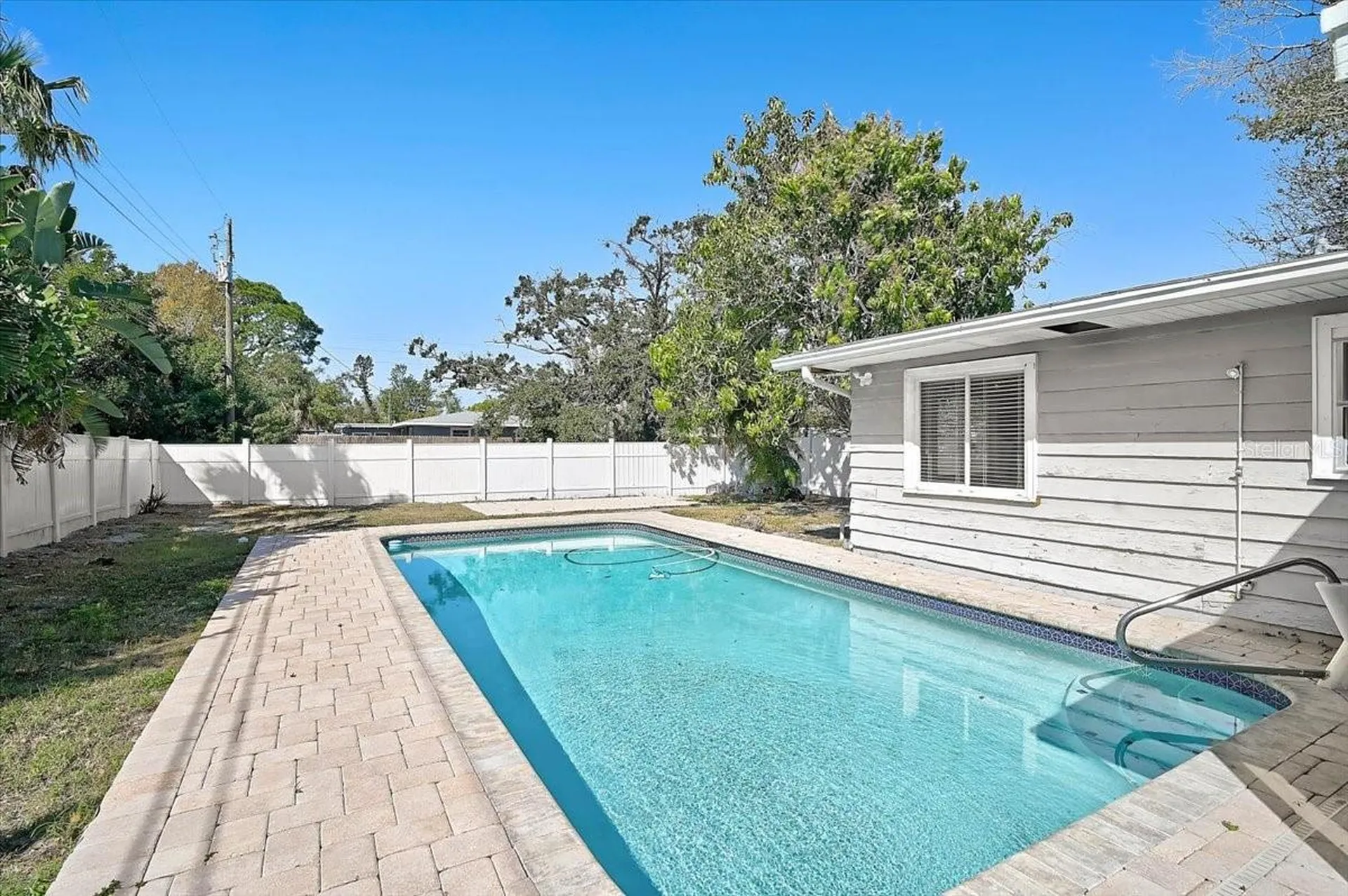 2866 Louise Street Sarasota FL 34237