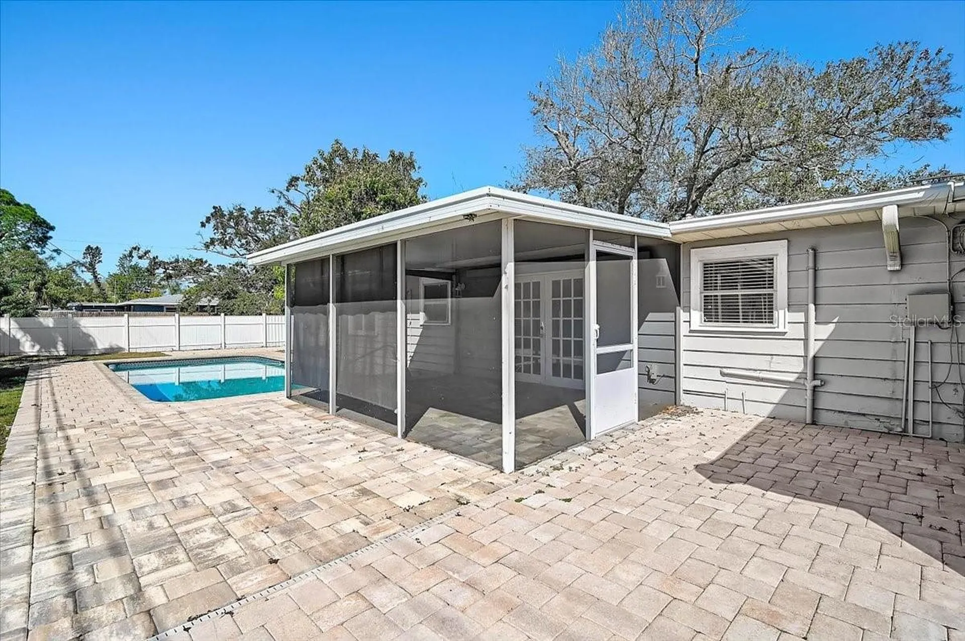 2866 Louise Street Sarasota FL 34237
