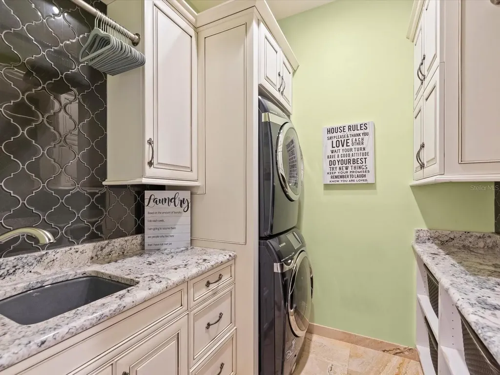 2057 N Pointe Alexis Drive Tarpon Springs FL 34689