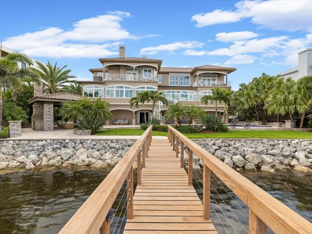 2057 N Pointe Alexis Drive Tarpon Springs FL 34689