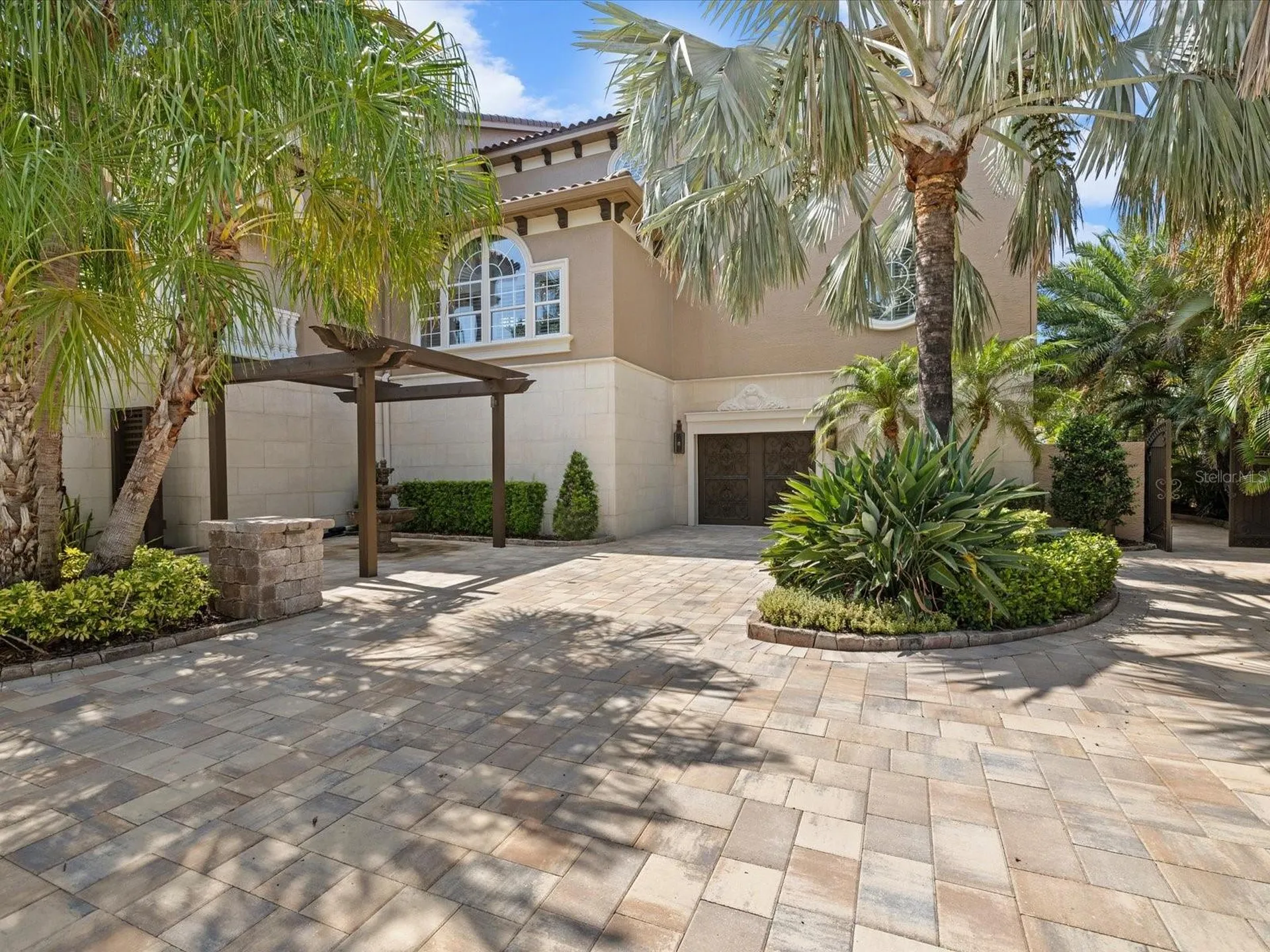 2057 N Pointe Alexis Drive Tarpon Springs FL 34689