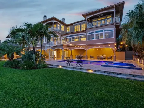 2057 N Pointe Alexis Drive Tarpon Springs FL 34689
