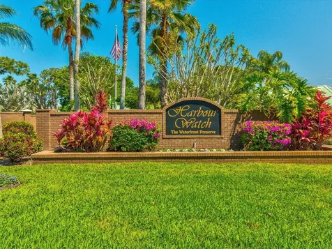 2057 N Pointe Alexis Drive Tarpon Springs FL 34689