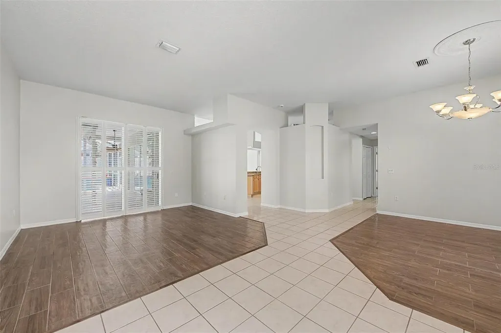 4332 Swift Circle Valrico FL 33596