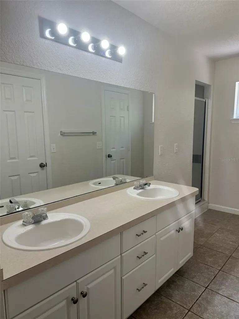 16322 Parkstone Palms Court Tampa FL 33647