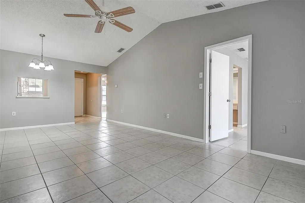 4752 Sunny Loop Holiday FL 34690