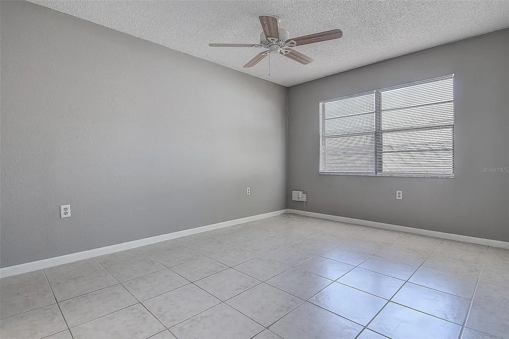 4752 Sunny Loop Holiday FL 34690