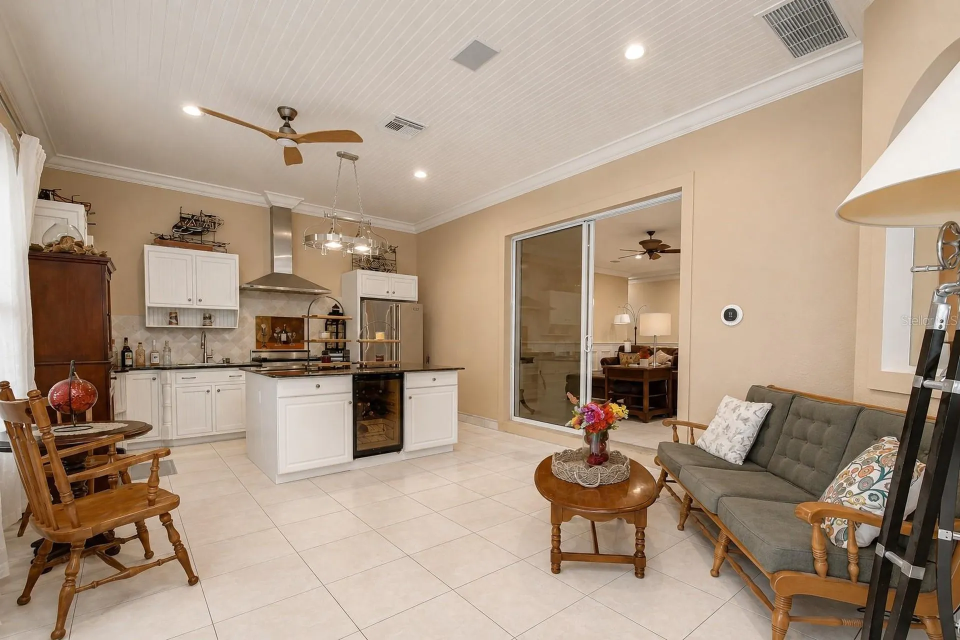 1009 Emerald Creek Drive Valrico FL 33596