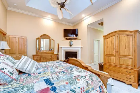 1009 Emerald Creek Drive Valrico FL 33596
