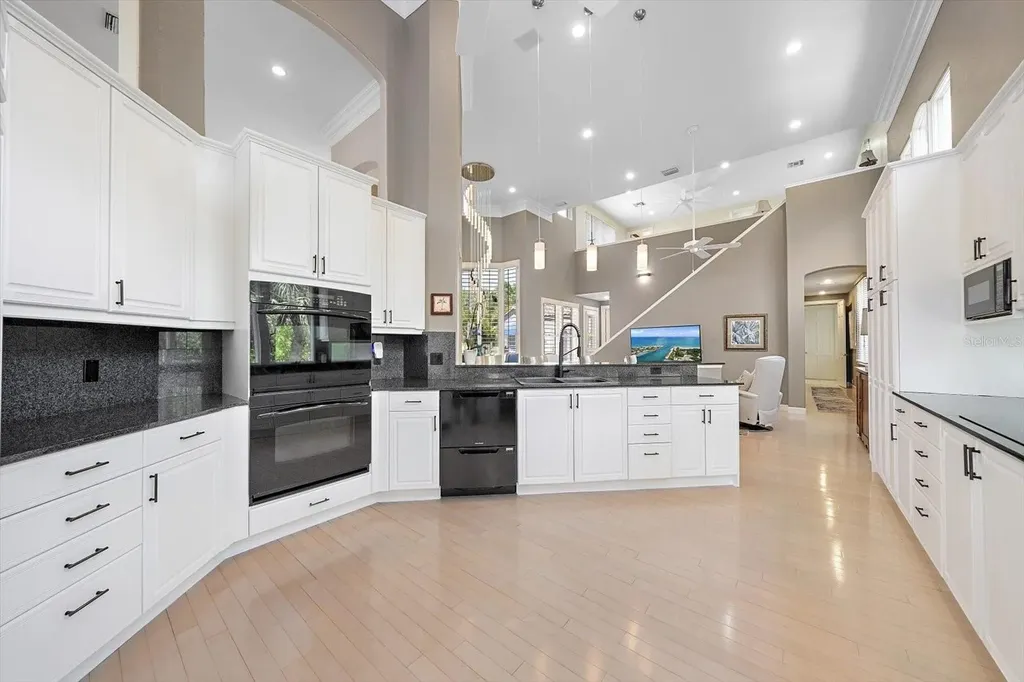 617 Weston Pointe Court Longboat Key FL 34228