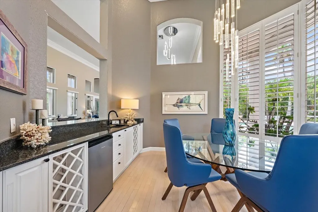 617 Weston Pointe Court Longboat Key FL 34228