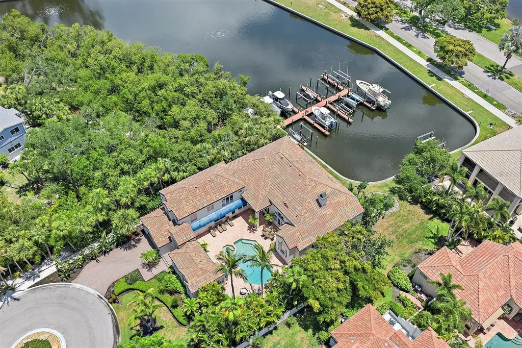 617 Weston Pointe Court Longboat Key FL 34228