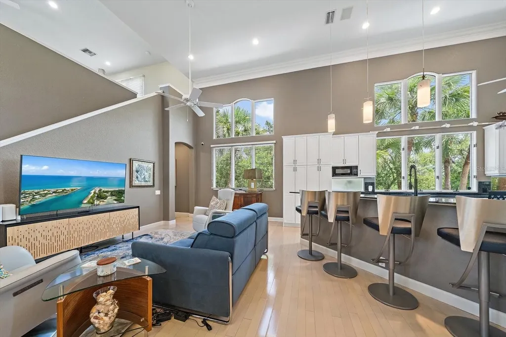 617 Weston Pointe Court Longboat Key FL 34228