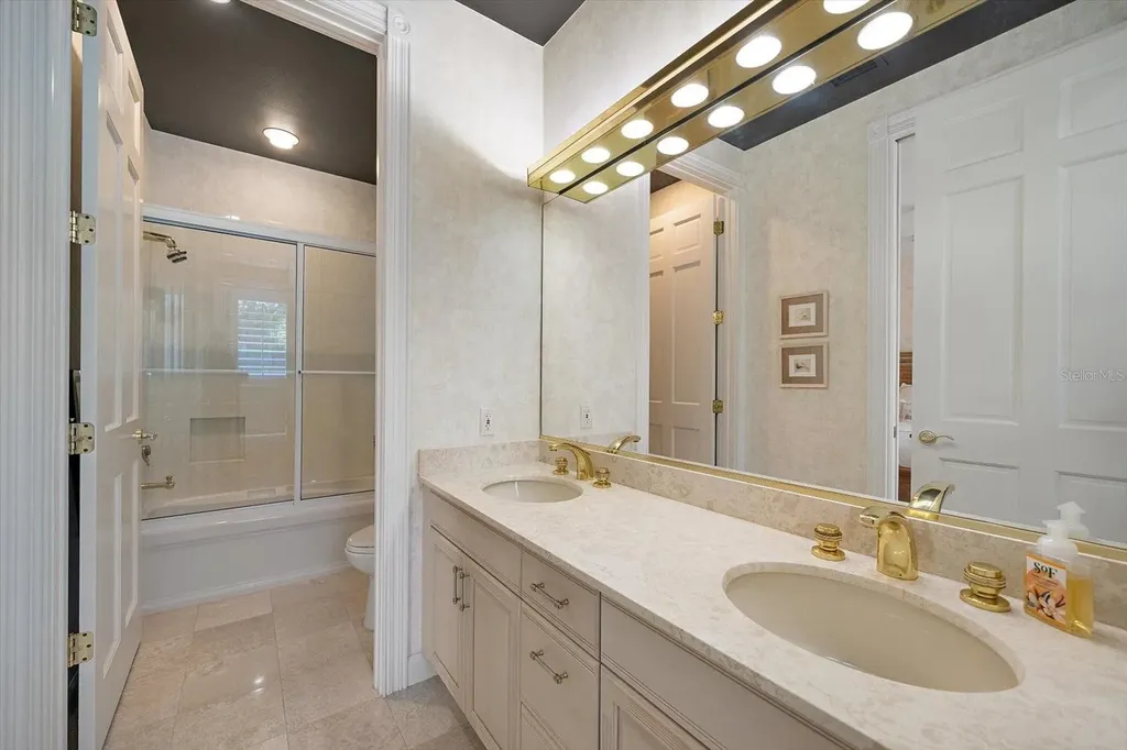 617 Weston Pointe Court Longboat Key FL 34228