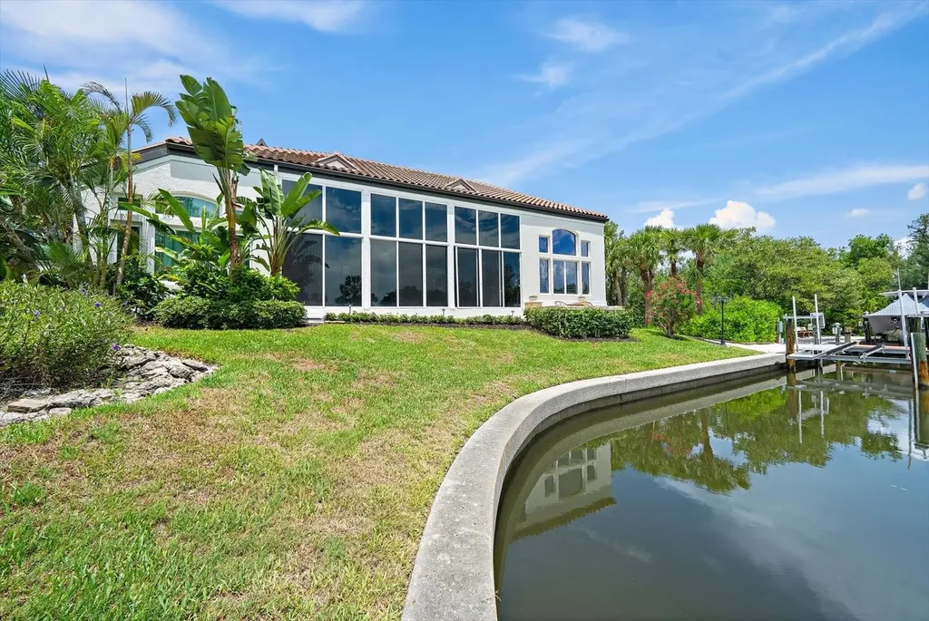 617 Weston Pointe Court Longboat Key FL 34228