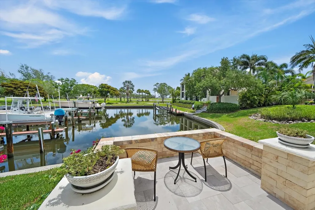 617 Weston Pointe Court Longboat Key FL 34228