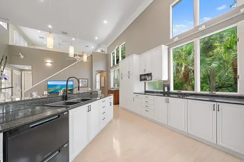 617 Weston Pointe Court Longboat Key FL 34228