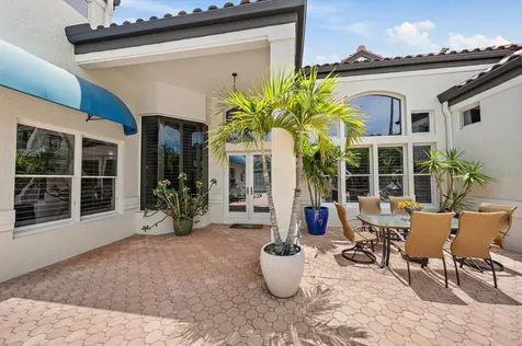 617 Weston Pointe Court Longboat Key FL 34228