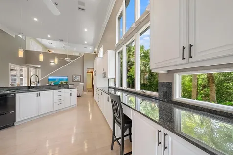 617 Weston Pointe Court Longboat Key FL 34228