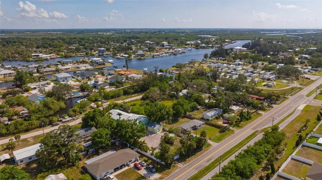 826 W Shell Point Street Ruskin FL 33570