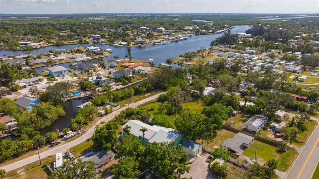 826 W Shell Point Street Ruskin FL 33570