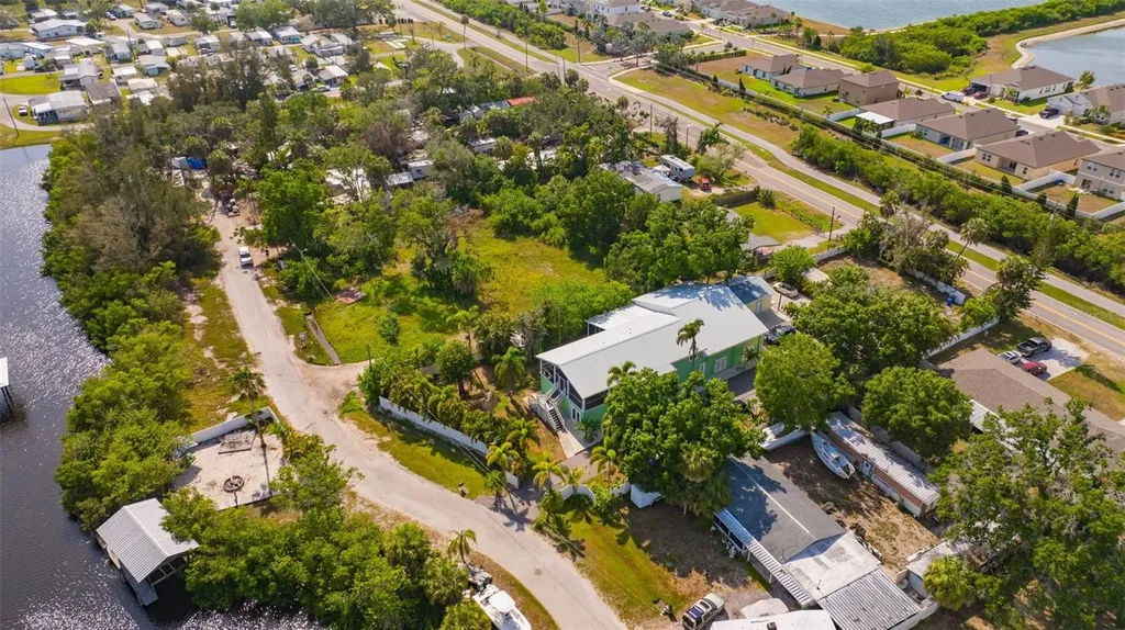 826 W Shell Point Street Ruskin FL 33570