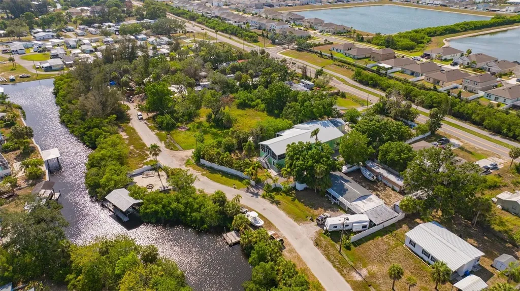 826 W Shell Point Street Ruskin FL 33570