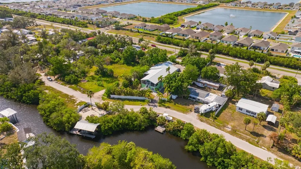 826 W Shell Point Street Ruskin FL 33570