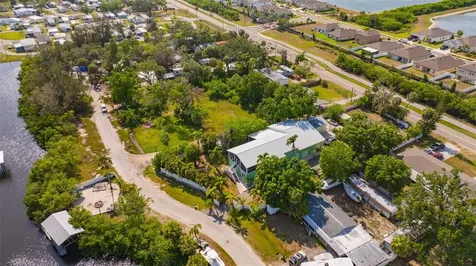 826 W Shell Point Street Ruskin FL 33570