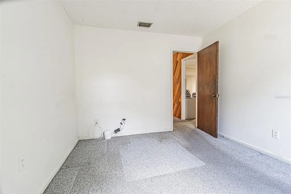 18425 Swan Lake Drive Lutz FL 33549