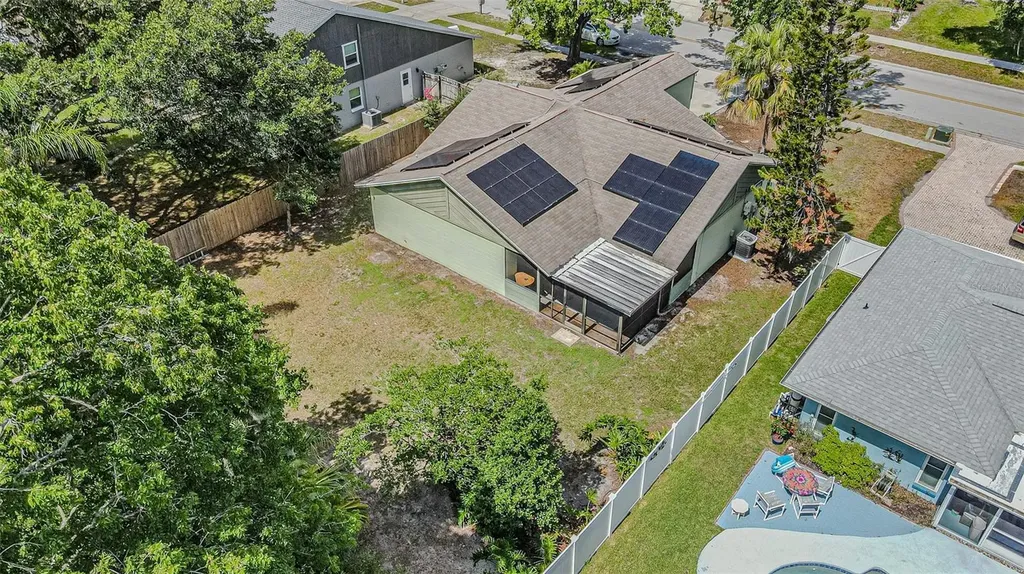 18425 Swan Lake Drive Lutz FL 33549