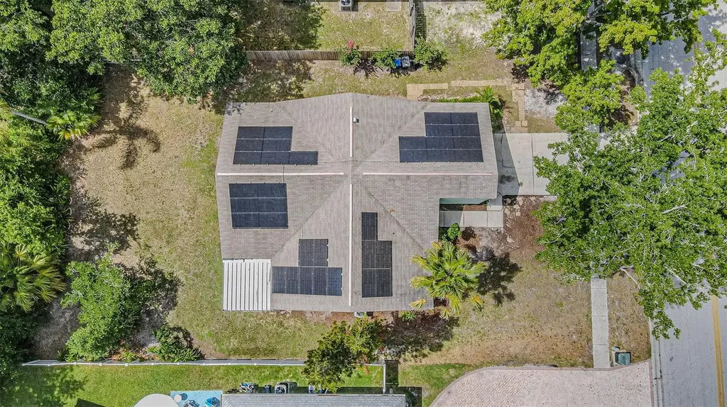 18425 Swan Lake Drive Lutz FL 33549
