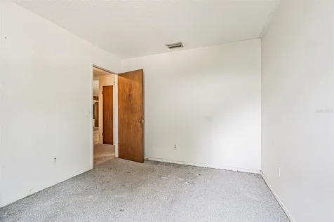 18425 Swan Lake Drive Lutz FL 33549