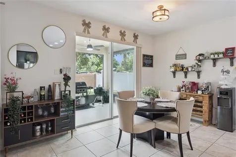 637 Bay Bridge Circle Apopka FL 32703