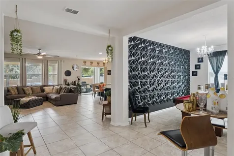 637 Bay Bridge Circle Apopka FL 32703