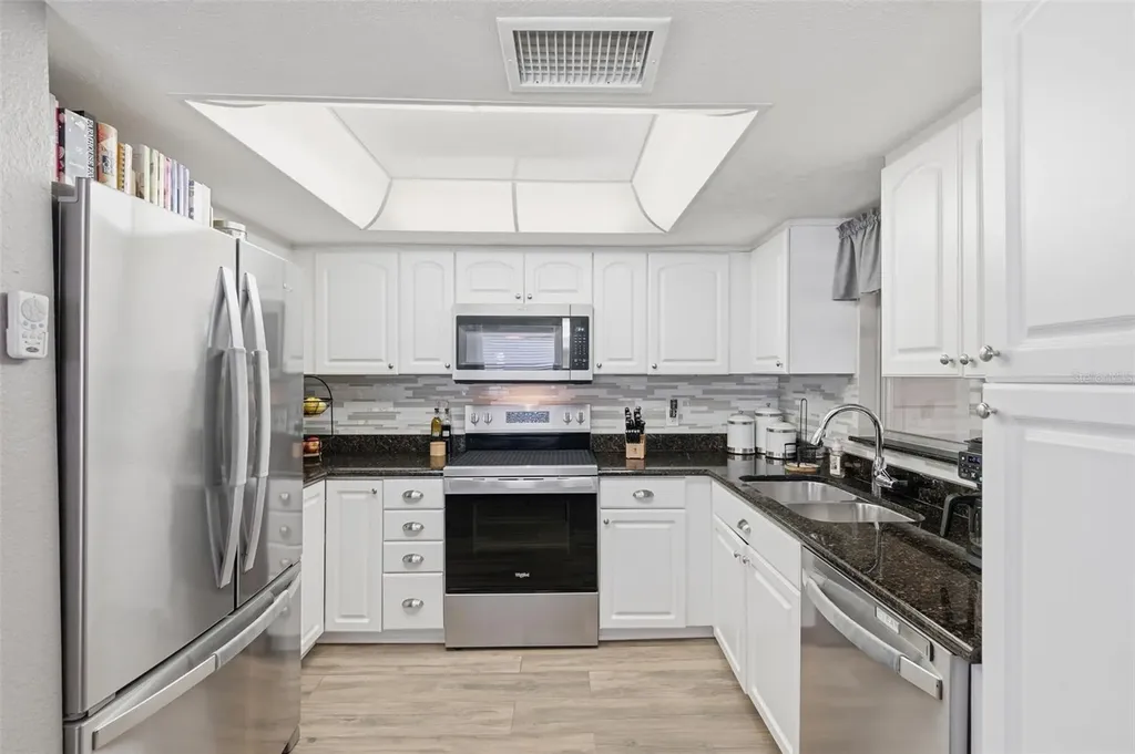 2947 25th Avenue N St Petersburg FL 33713