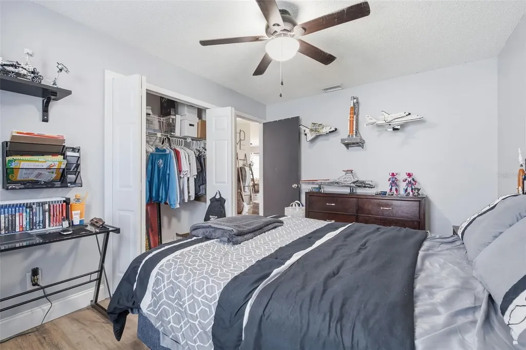 2947 25th Avenue N St Petersburg FL 33713