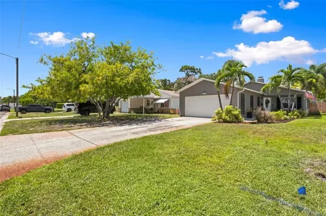2947 25th Avenue N St Petersburg FL 33713