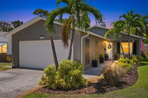 2947 25th Avenue N St Petersburg FL 33713
