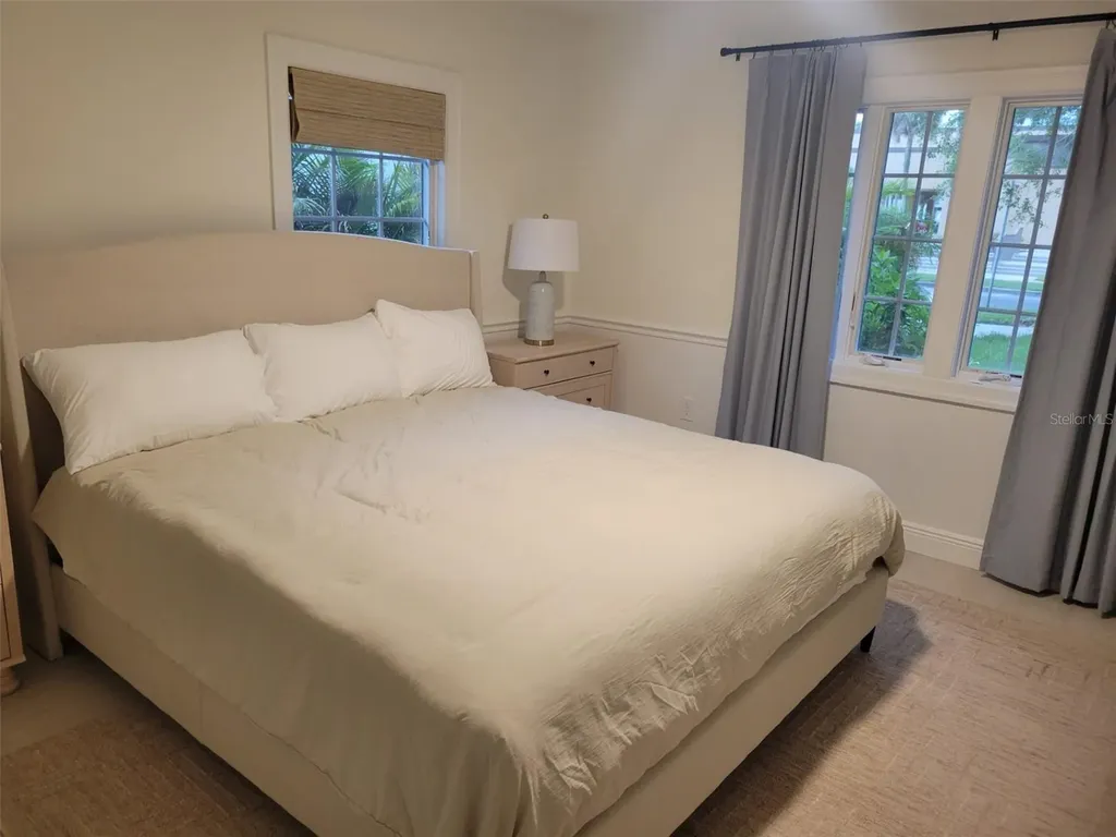 323 Madison Drive Sarasota FL 34236