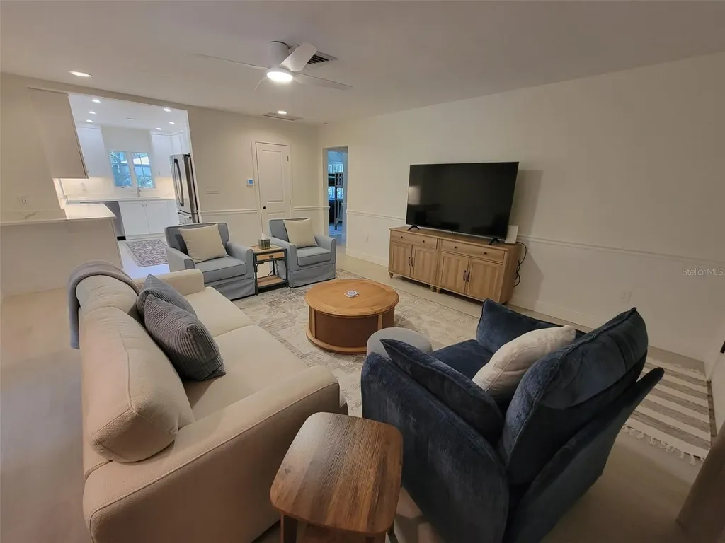 323 Madison Drive Sarasota FL 34236
