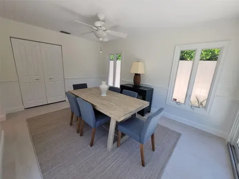 323 Madison Drive Sarasota FL 34236