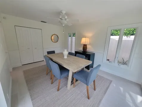 323 Madison Drive Sarasota FL 34236