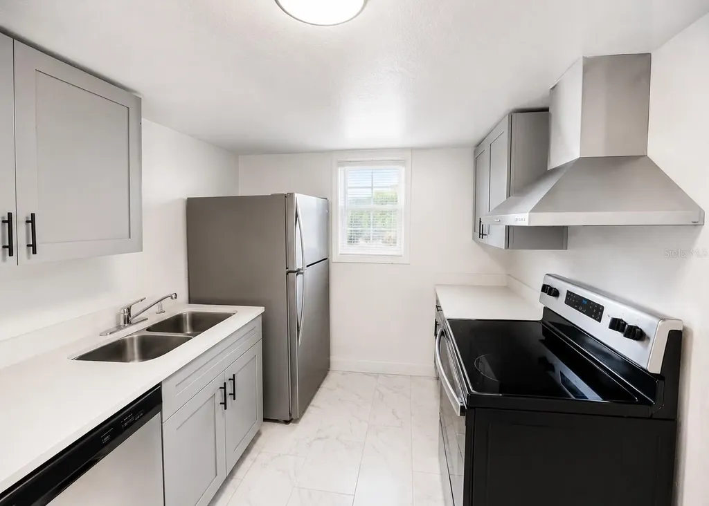 2751 L B Mcleod Road Orlando FL 32805