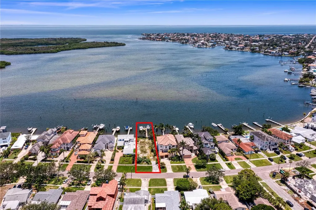 6527 Bayou Grande Blvd NE St Petersburg FL 33702